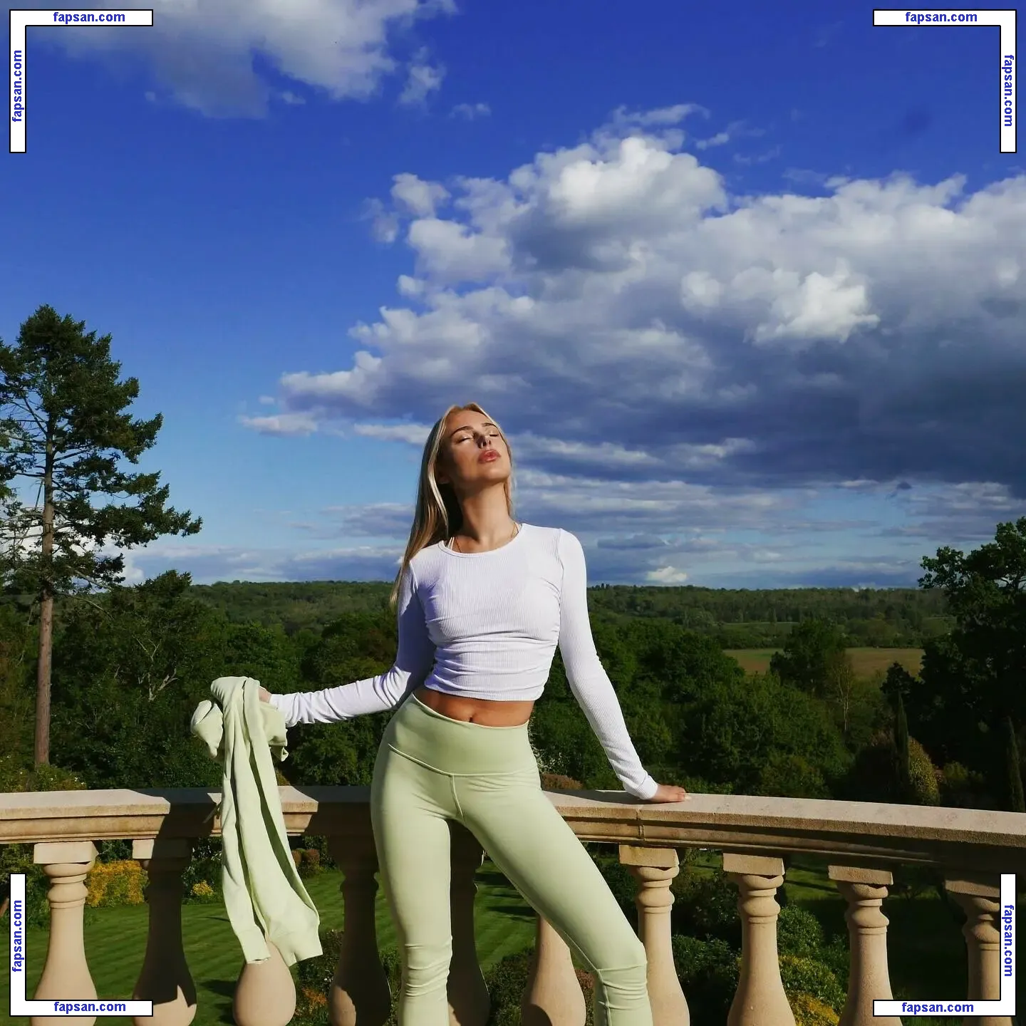 Kimberley Garner nude photo #7138 from OnlyFans
