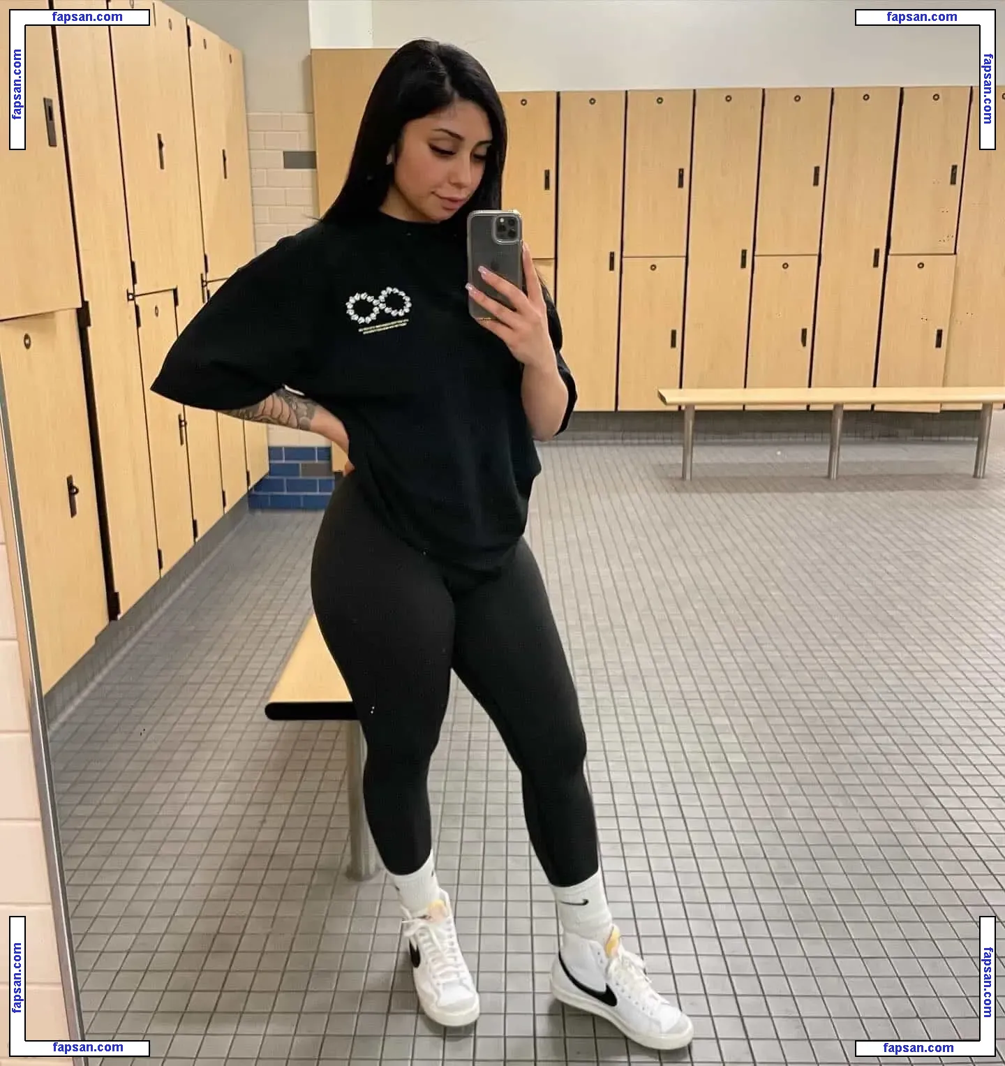 Kimberly голая фото #0002 с Онлифанс