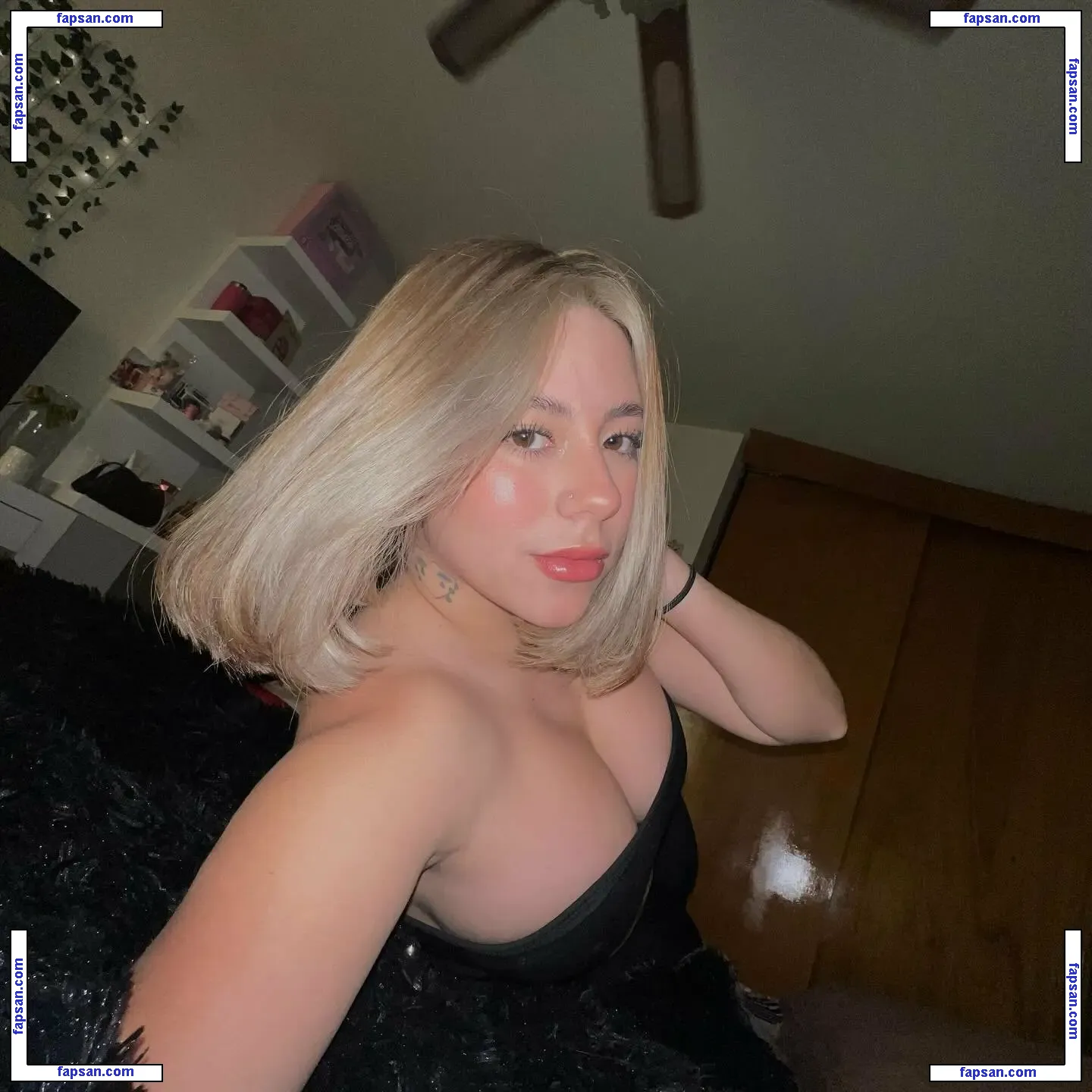 Kimestrada nude photo #0004 from OnlyFans