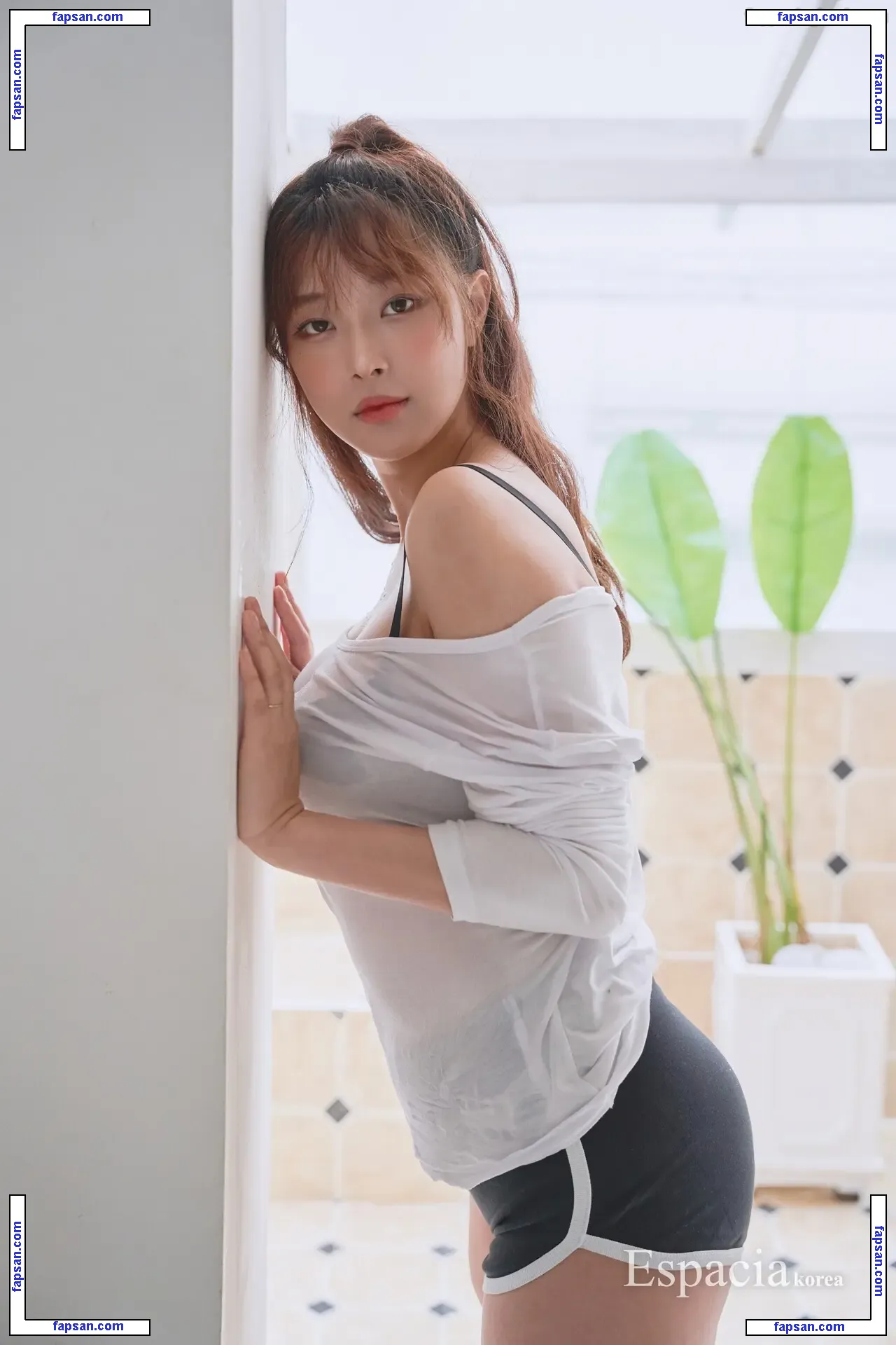 kimgapju nude photo #0112 from OnlyFans