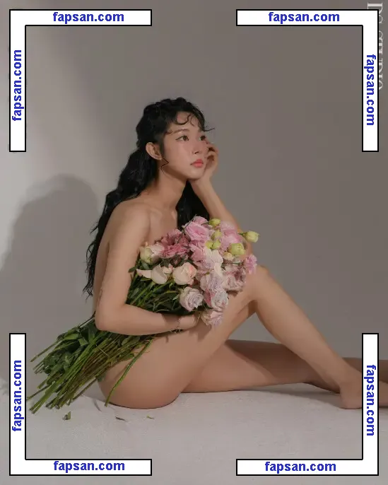 kimgapju nude photo #0154 from OnlyFans