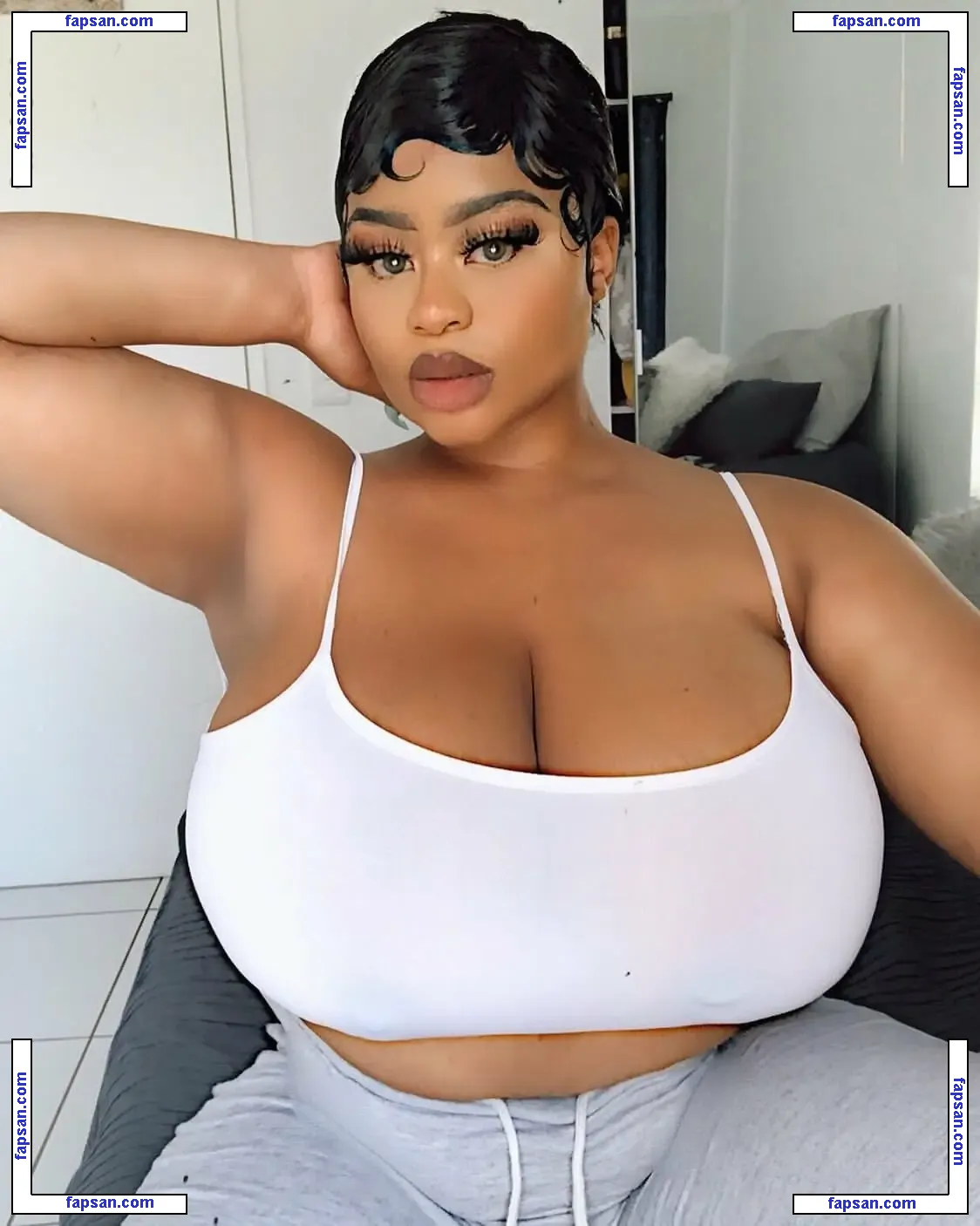 kimmanana nude photo #0013 from OnlyFans