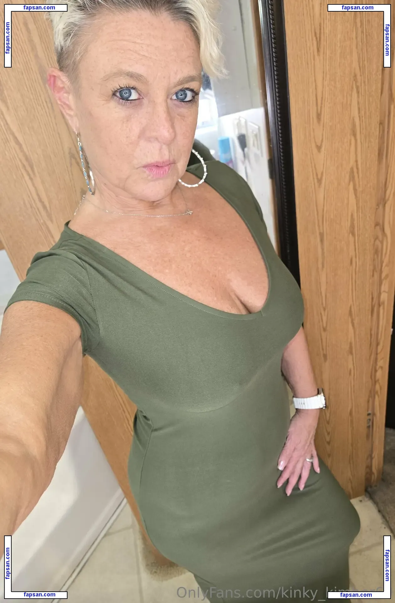 kinky_kimber69 nude photo #0003 from OnlyFans