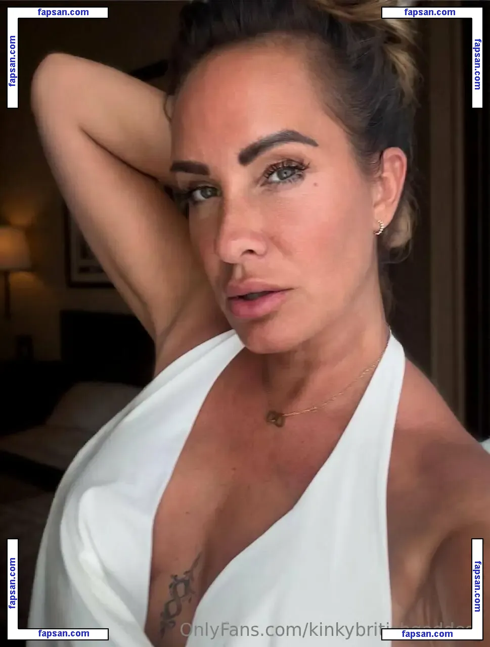 kinkybritishgoddess nude photo #0121 from OnlyFans
