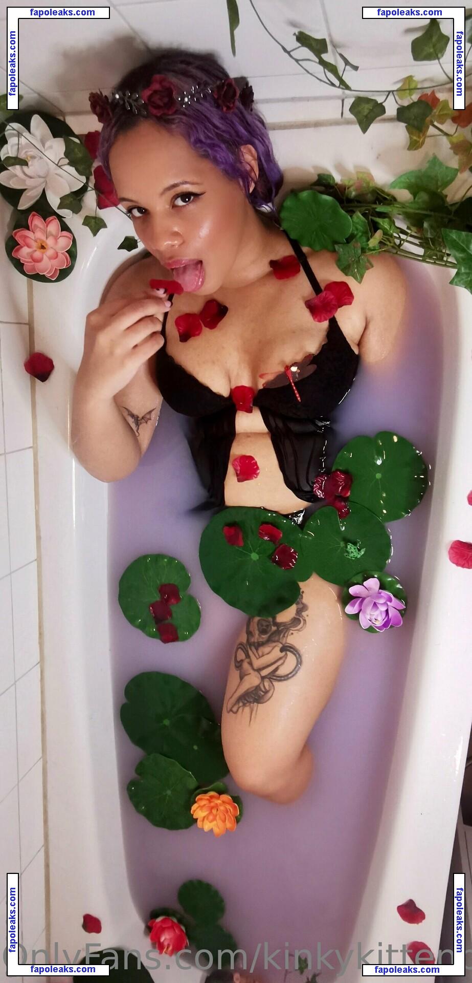 kinkykittenpie / kittentan2001 nude photo #0012 from OnlyFans