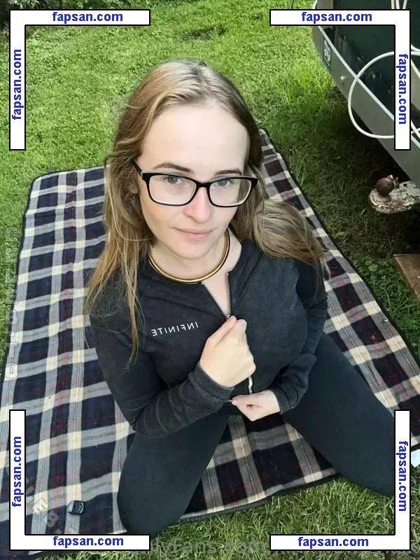 Kinkykiwichick голая фото #0035 с Онлифанс