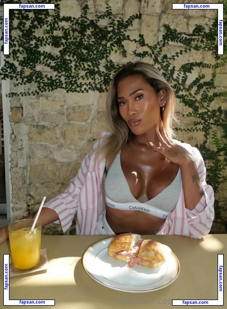 kira.asia.ts nude photo #0037 from OnlyFans