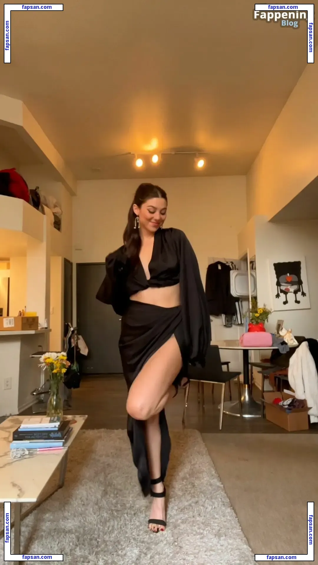 Kira Kosarin nude photo #0702 from OnlyFans