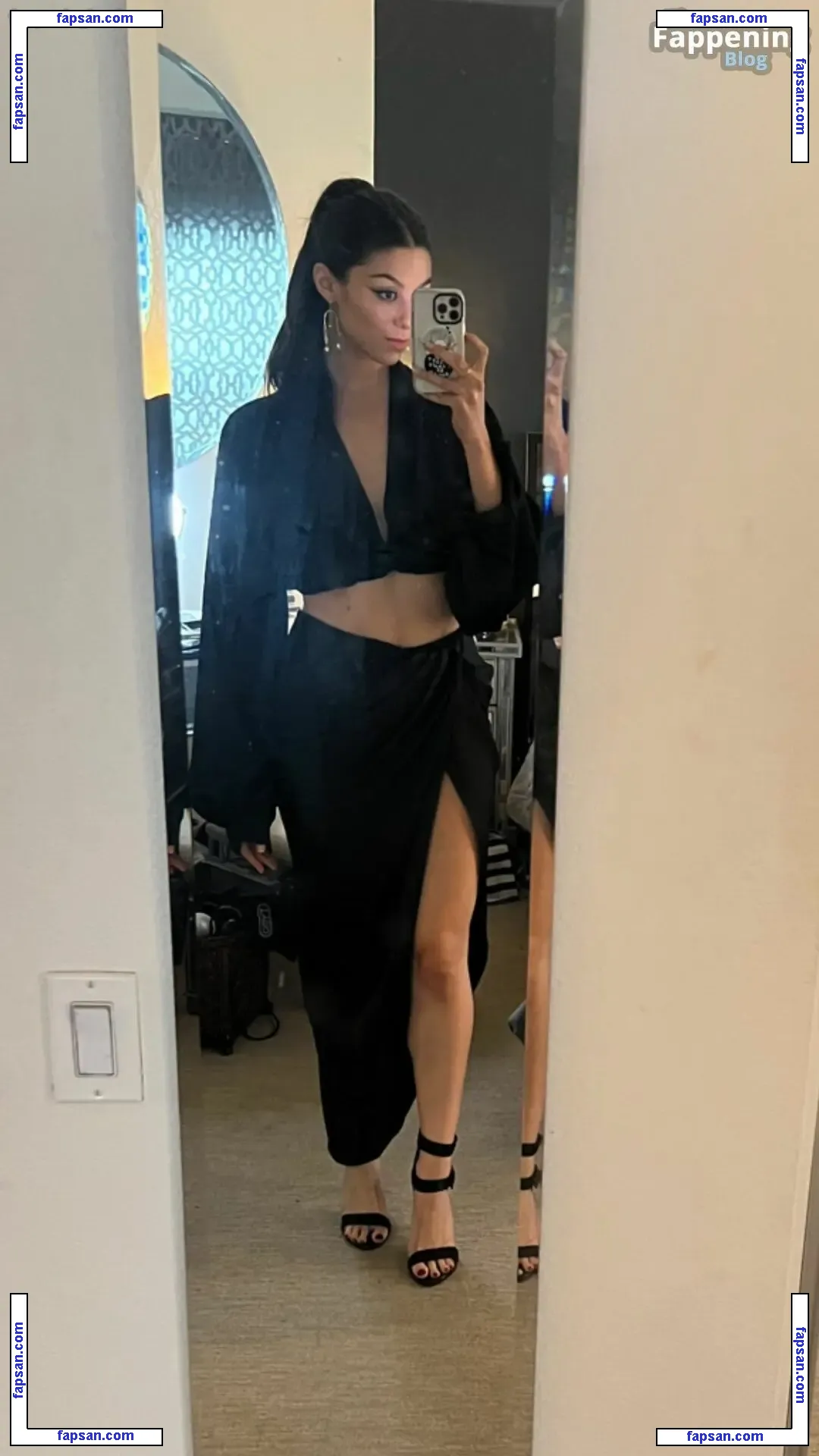 Kira Kosarin nude photo #0709 from OnlyFans