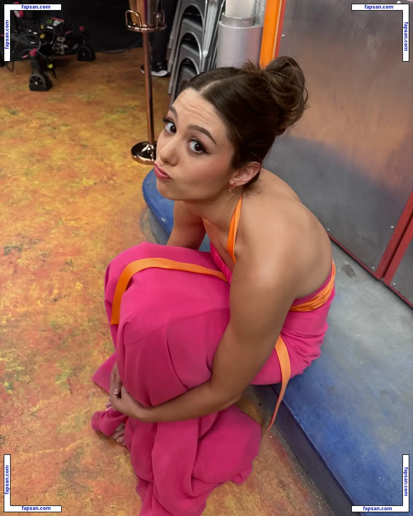 Kira Kosarin nude photo #0972 from OnlyFans