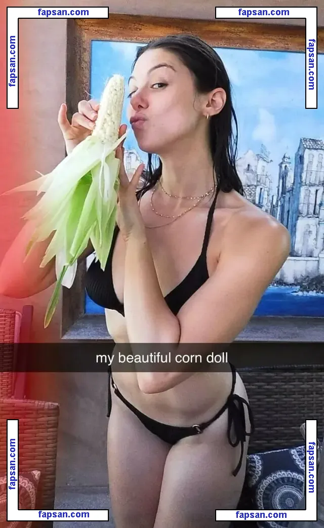 Kira Kosarin nude photo #1012 from OnlyFans