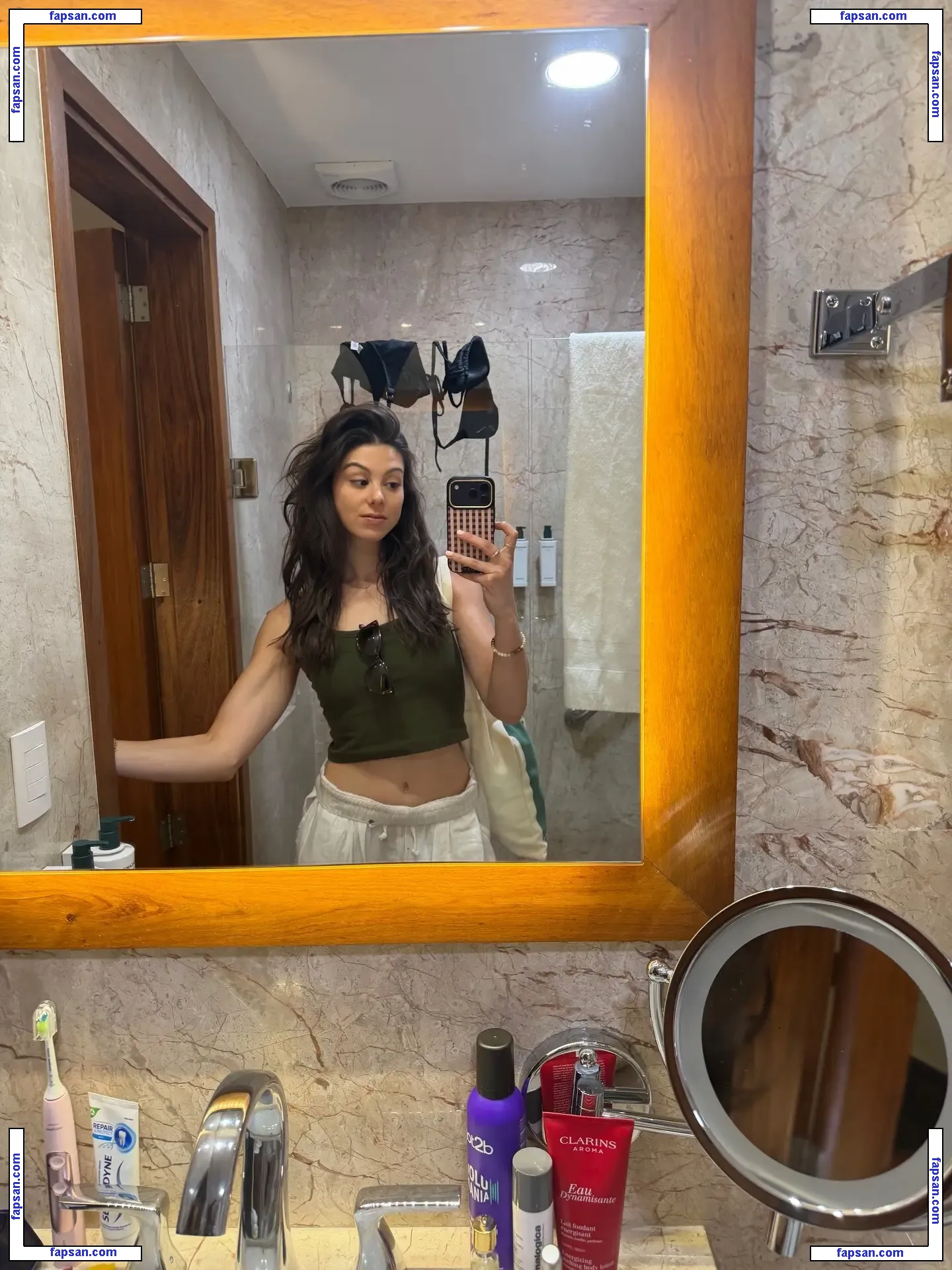 Kira Kosarin nude photo #1049 from OnlyFans