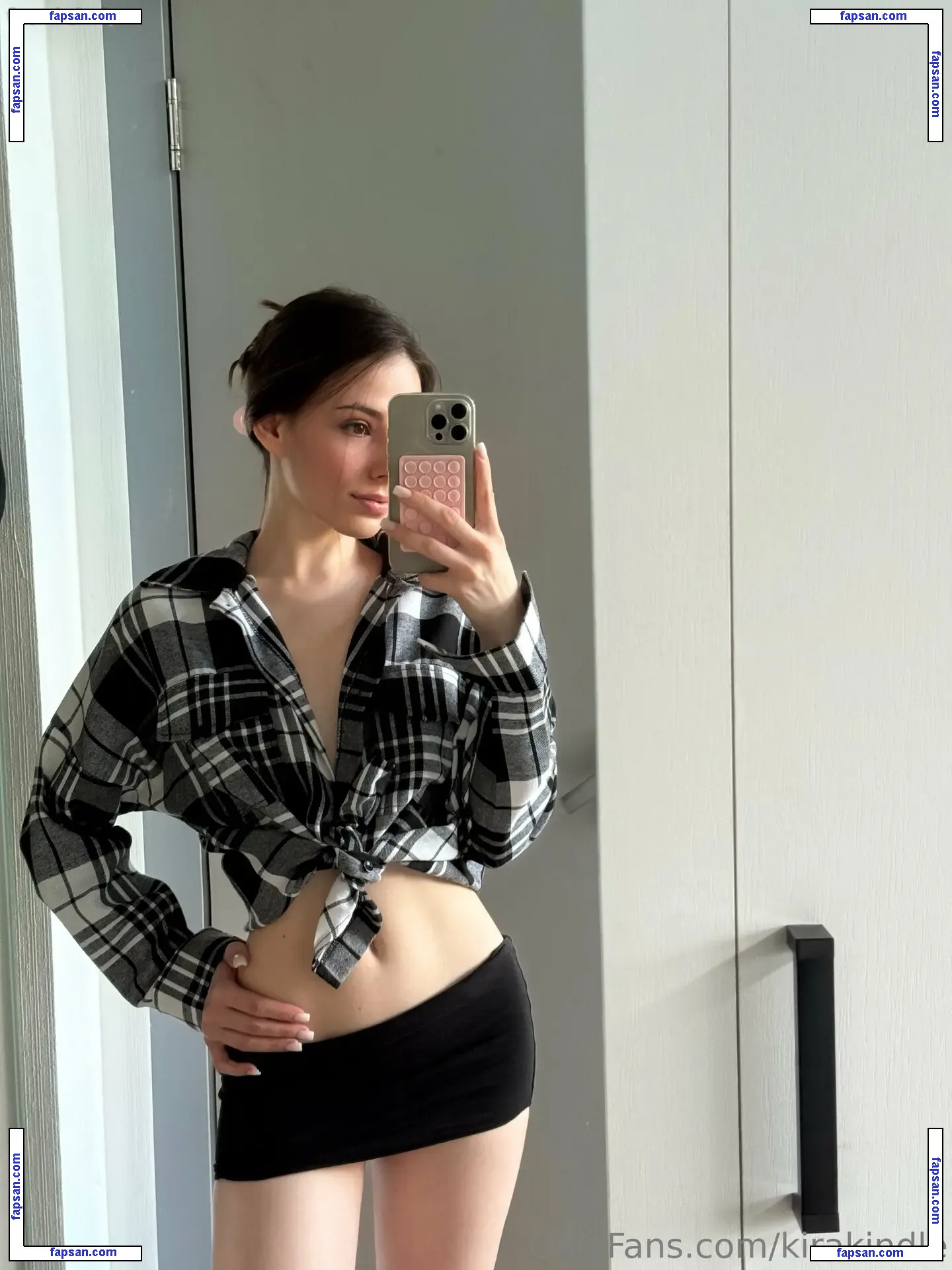 kirakindle nude photo #0003 from OnlyFans
