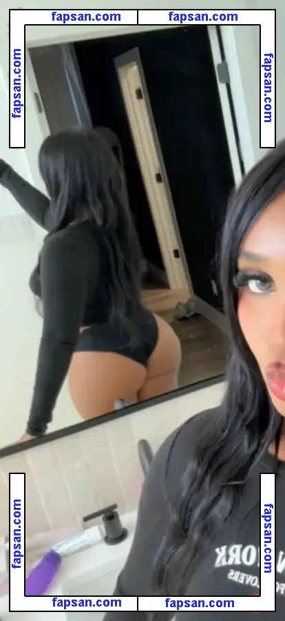 Kiramilann голая фото #0004 с Онлифанс