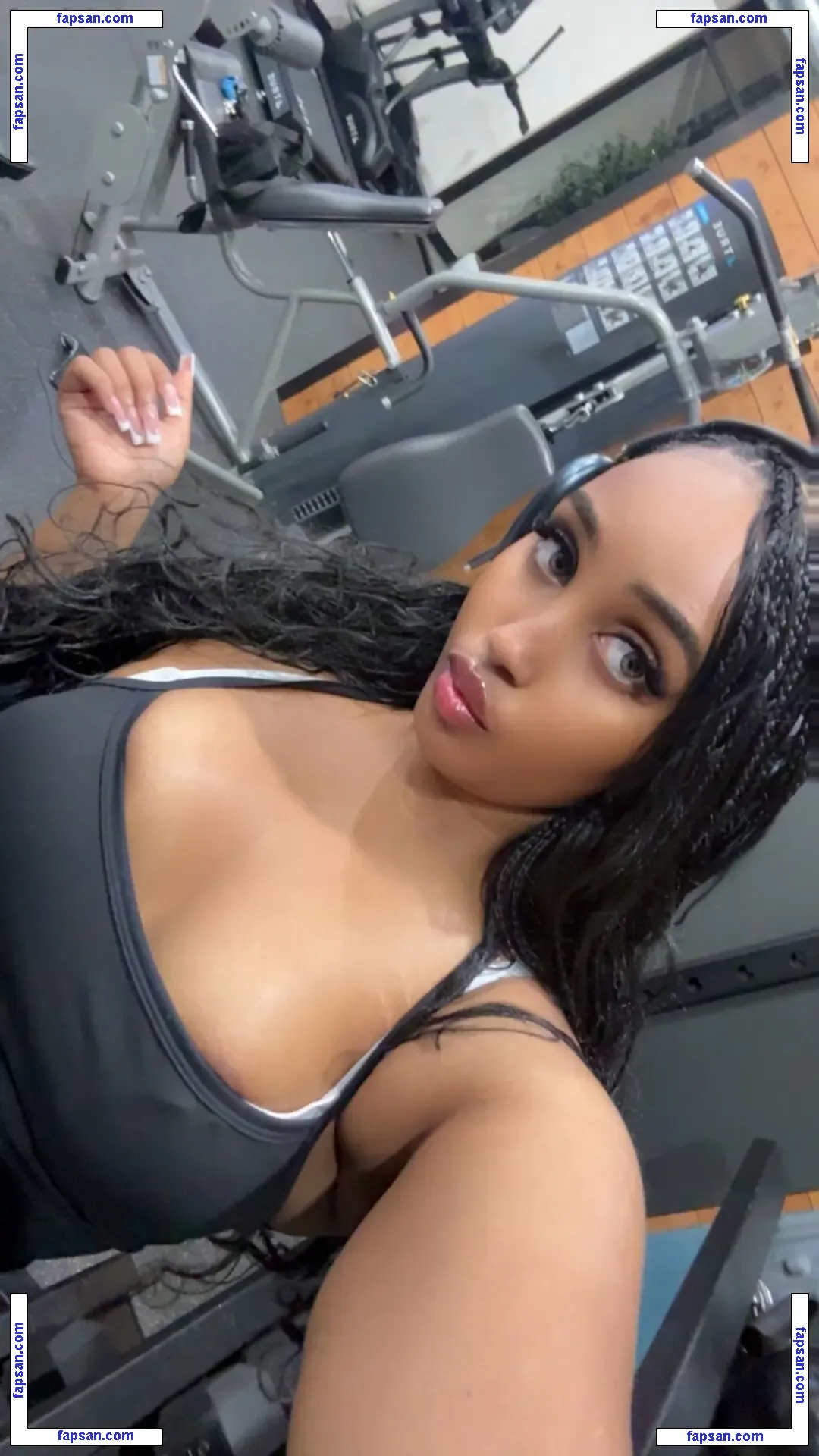 Kiramilann голая фото #0005 с Онлифанс