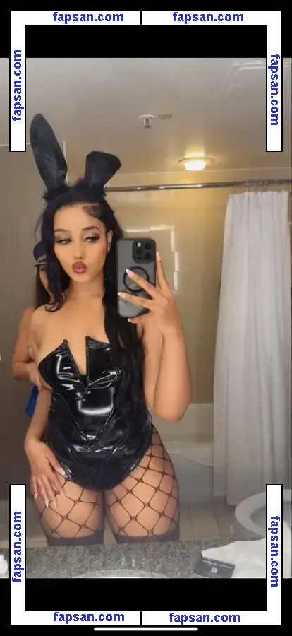 Kiramilann голая фото #0011 с Онлифанс