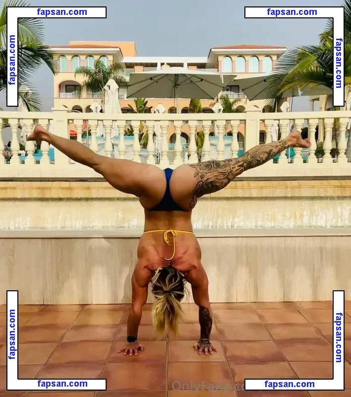 Kirsty nude photo #0134 from OnlyFans