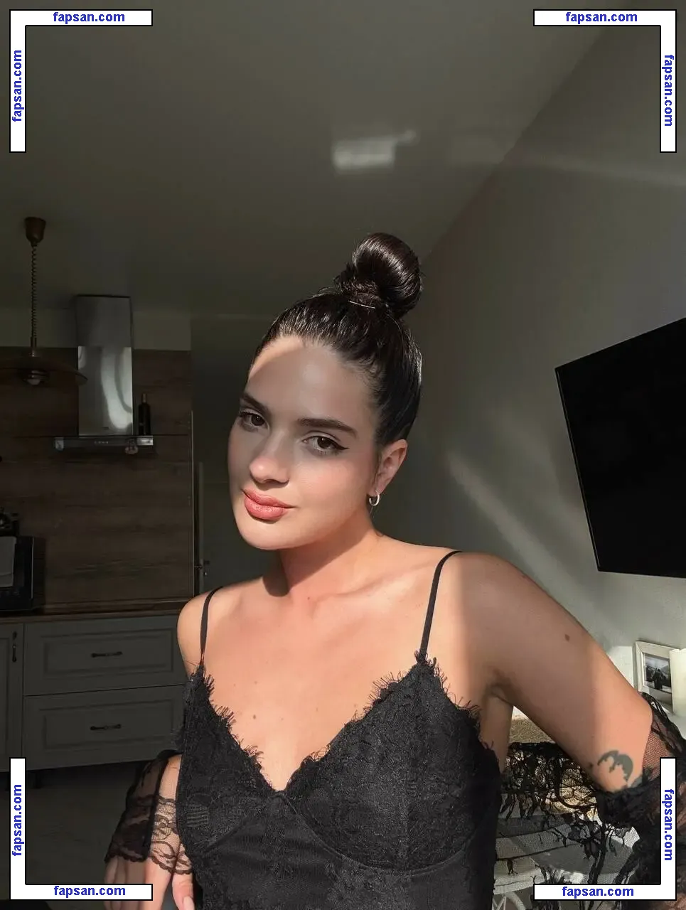 Kiss Kate nude photo #0002 from OnlyFans