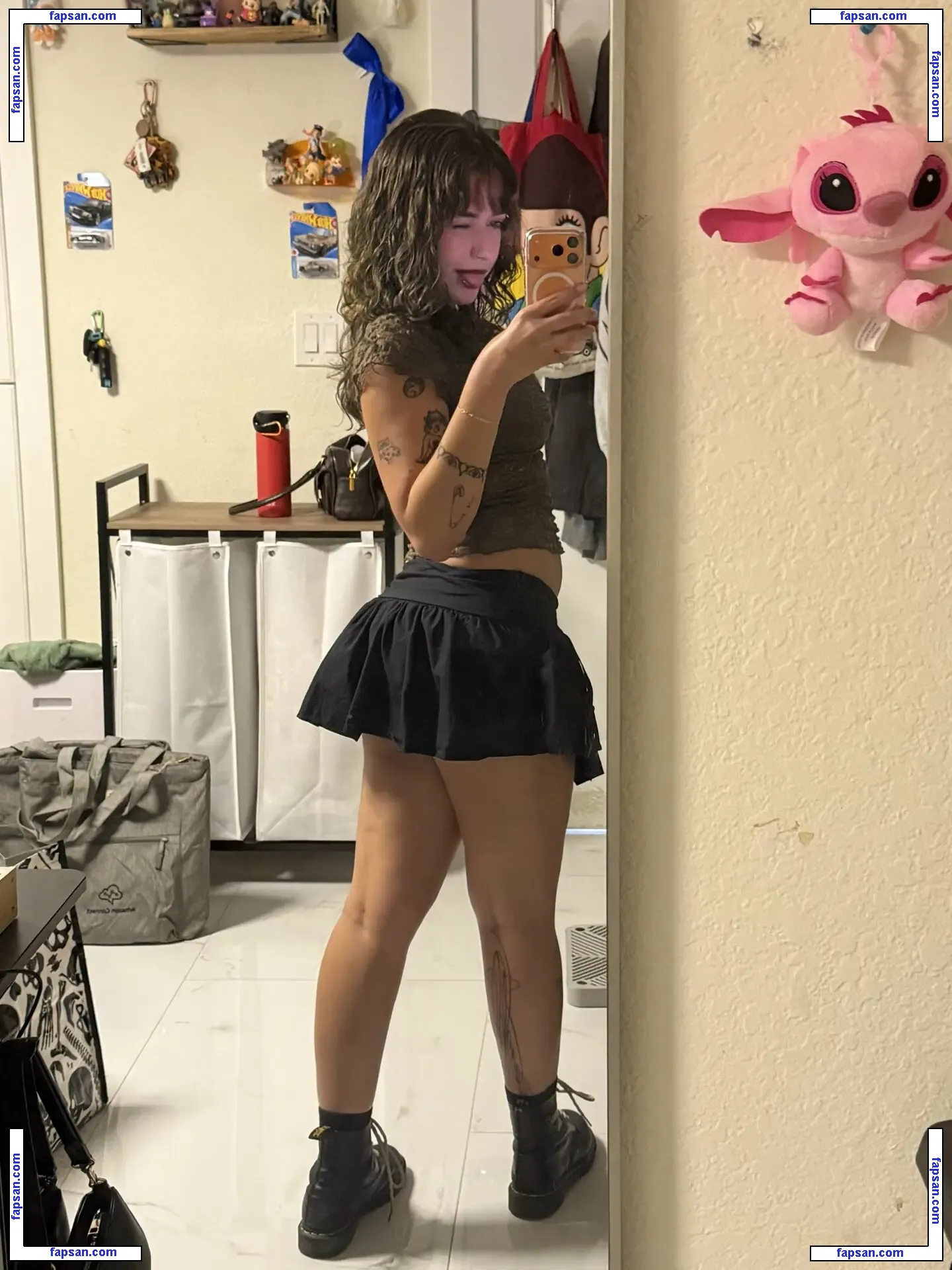 kissingu444 nude photo #0002 from OnlyFans