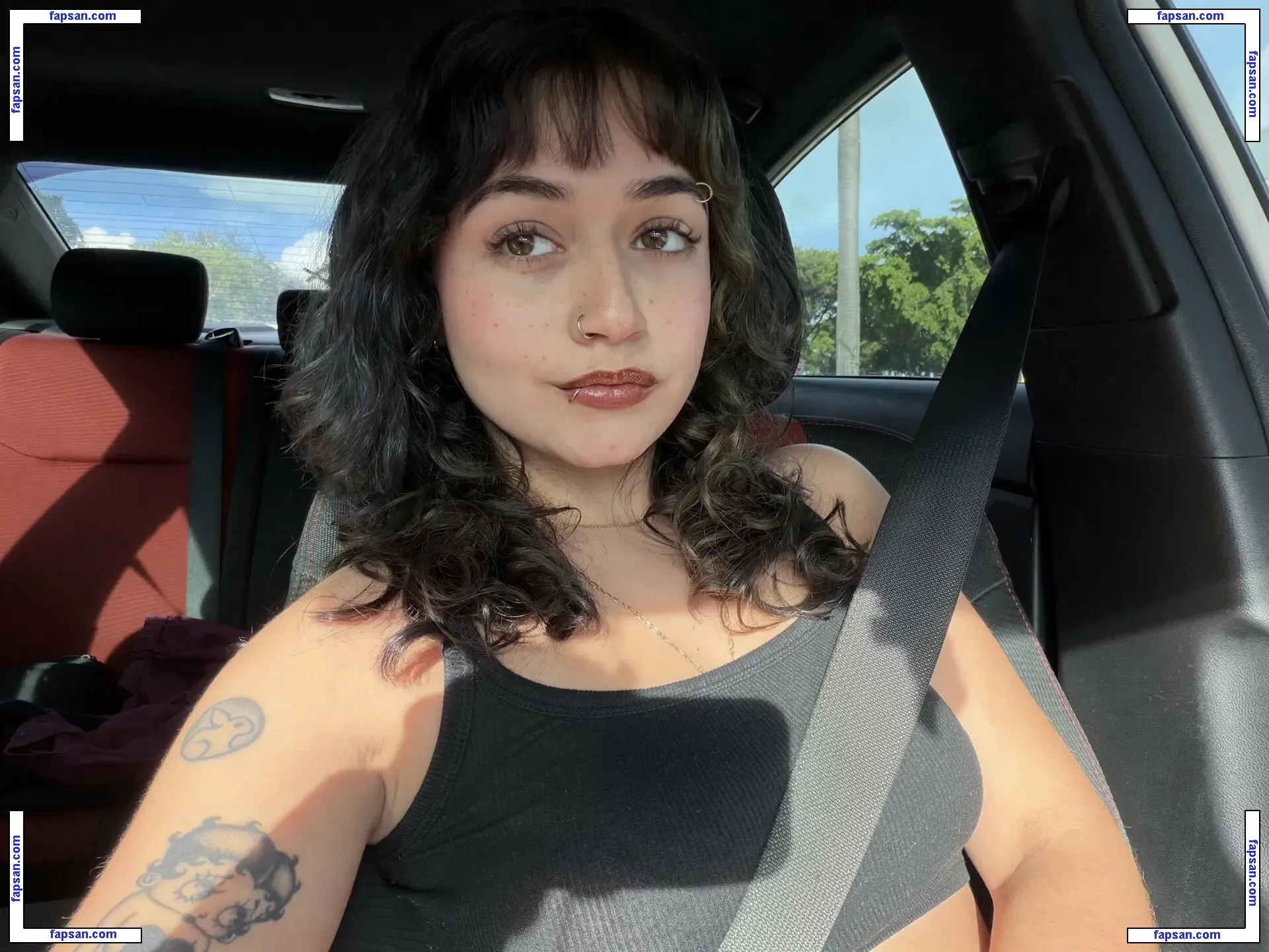 kissingu444 nude photo #0005 from OnlyFans