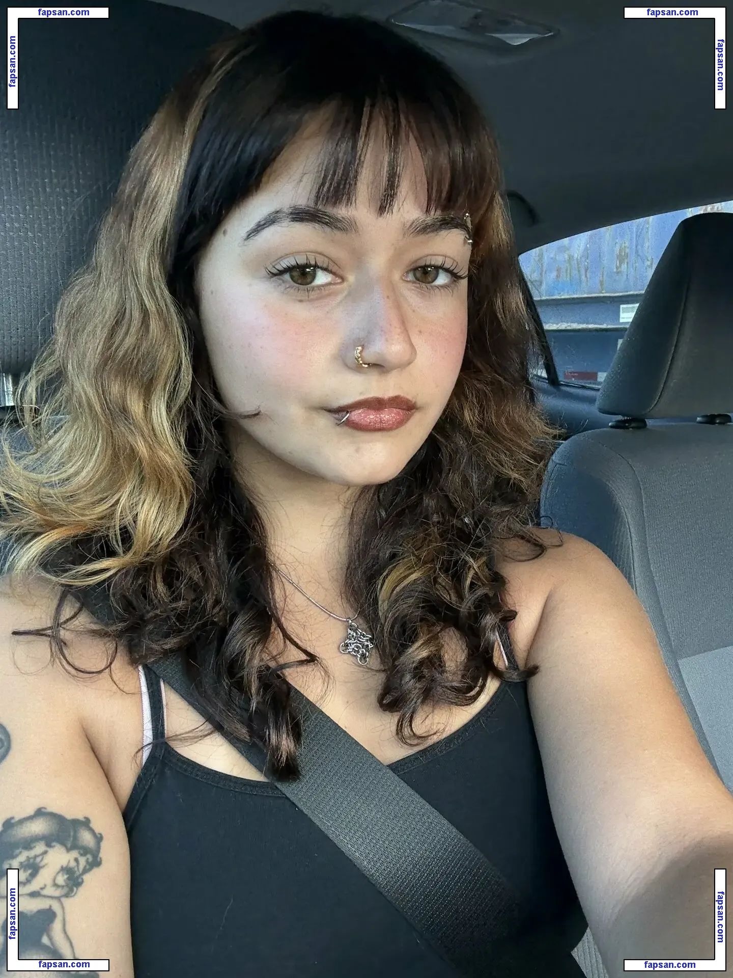 kissingu444 nude photo #0006 from OnlyFans