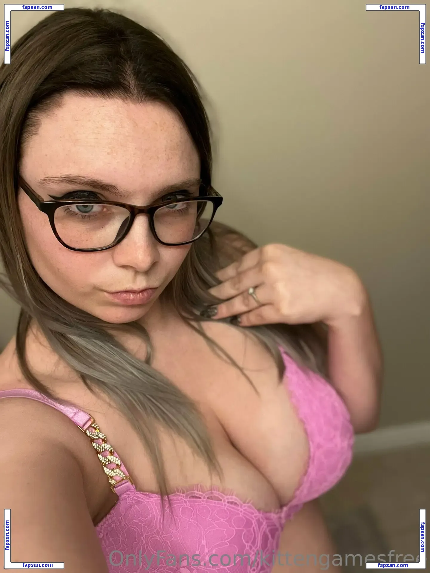 kittengamesfree / fostersxyz nude photo #0011 from OnlyFans