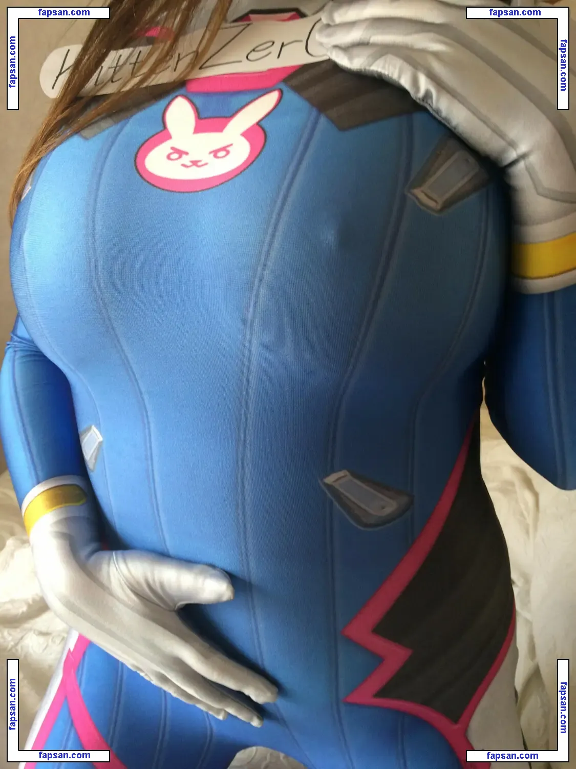 Kittenzer0 голая фото #0002 с Онлифанс