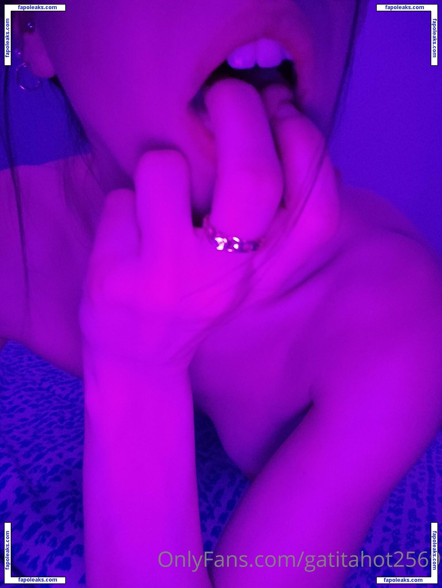 kittyhot2569 / meltmyhotchoco nude photo #0025 from OnlyFans