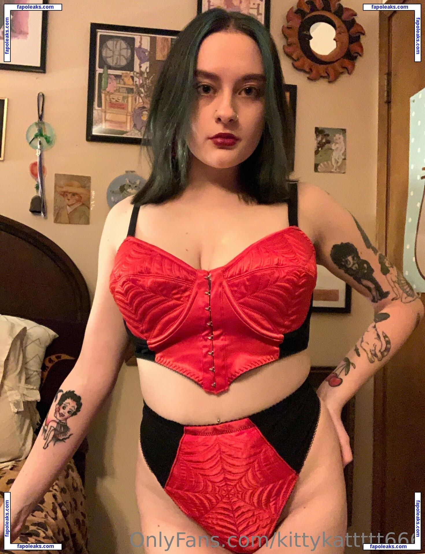 kittykattttt666 / kitt_katt27 nude photo #0003 from OnlyFans