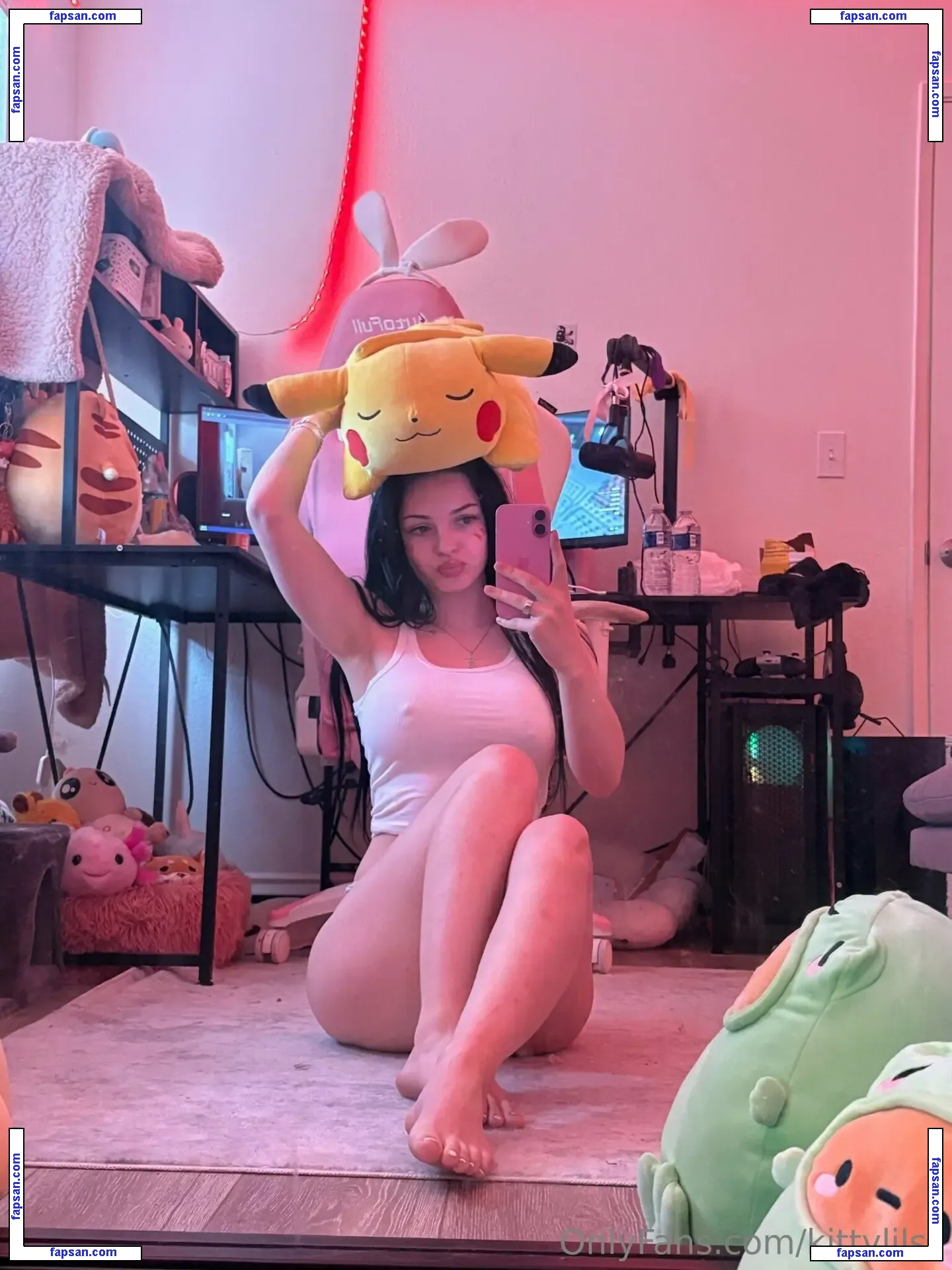 Kittylilss nude photo #0012 from OnlyFans