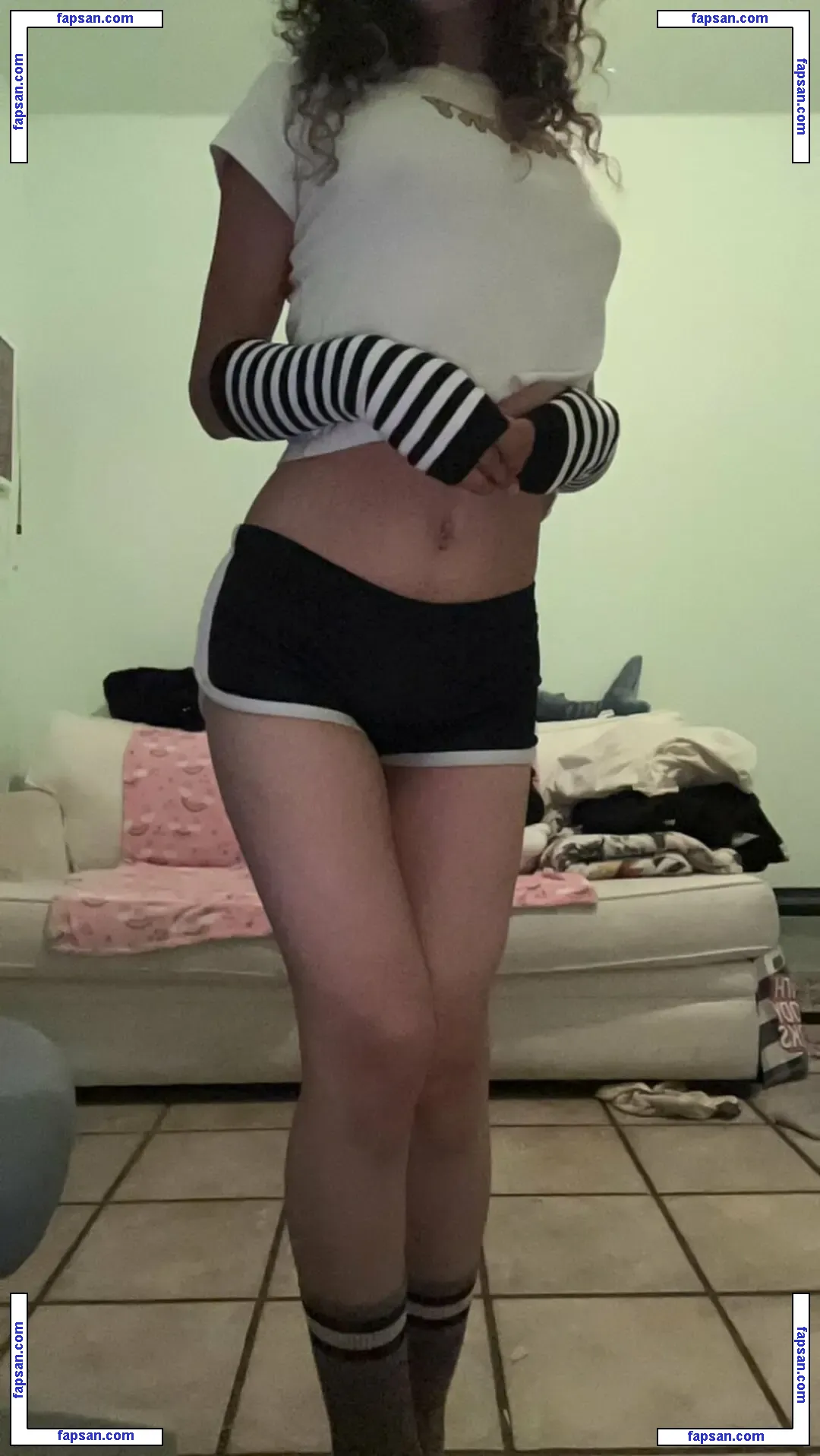 kittypiesss nude photo #0012 from OnlyFans