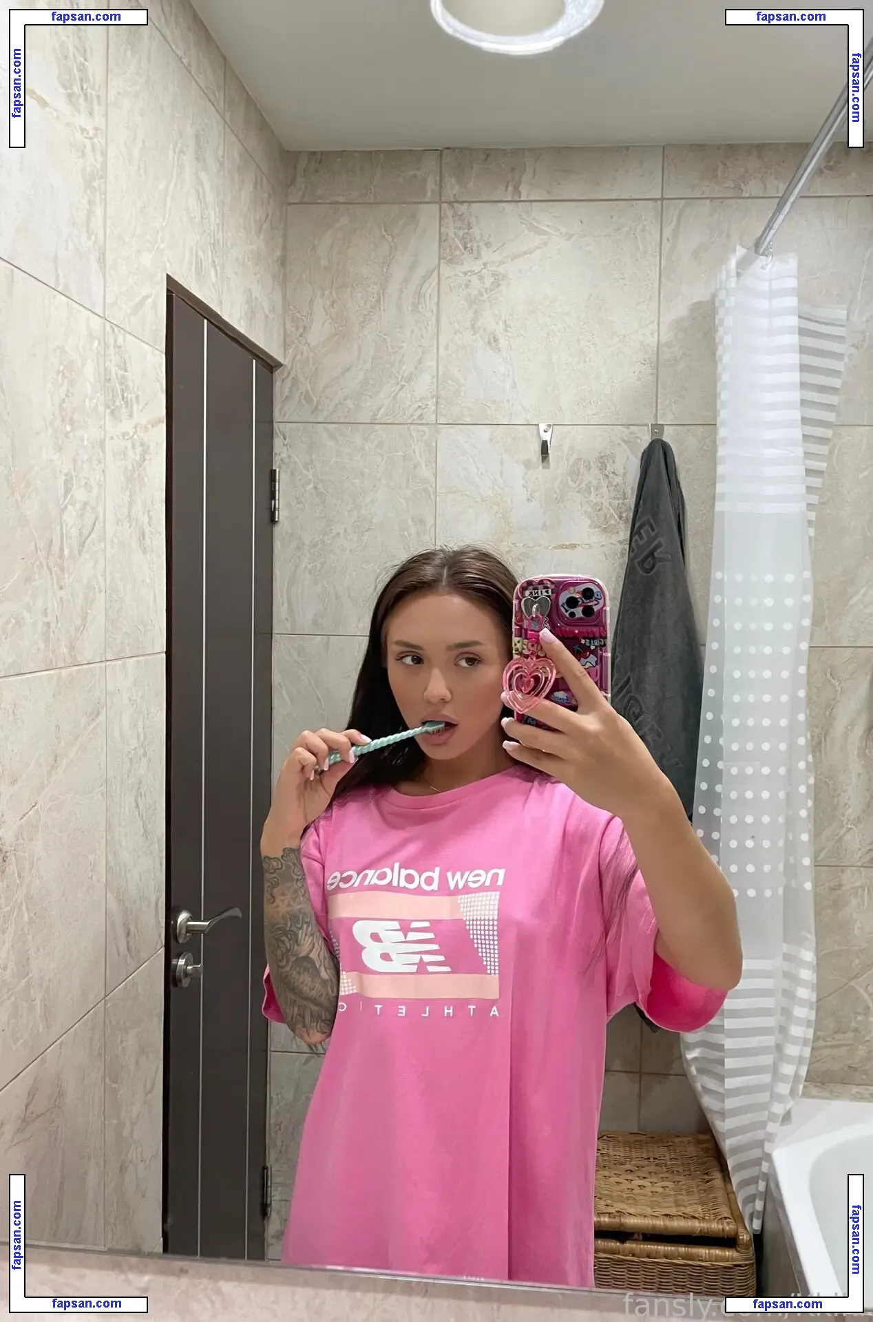 Kkari nude photo #0026 from OnlyFans