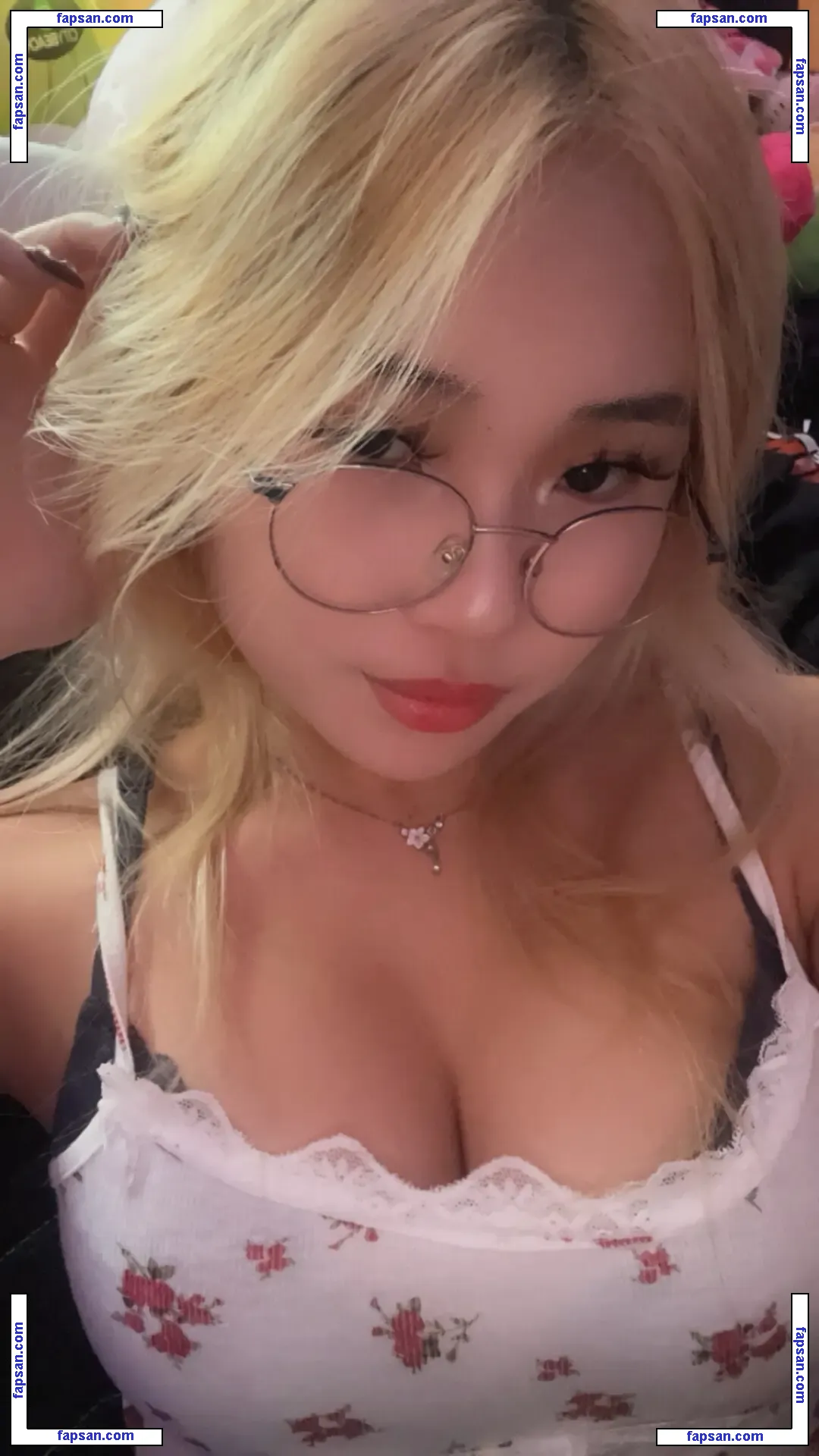kkellyhsu nude photo #0009 from OnlyFans