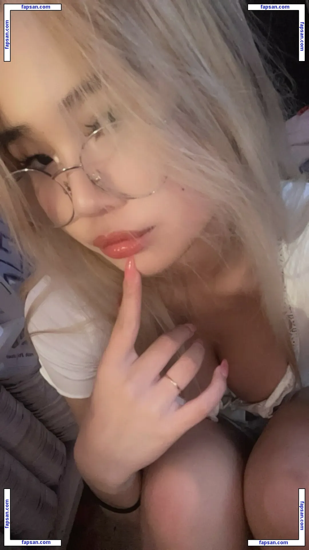 kkellyhsu nude photo #0024 from OnlyFans