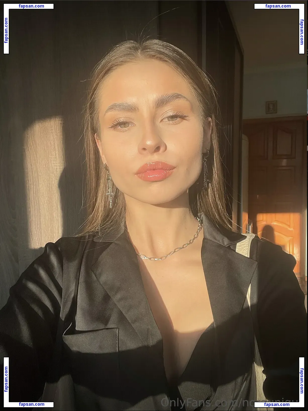 Klara Roberts голая фото #0002 с Онлифанс