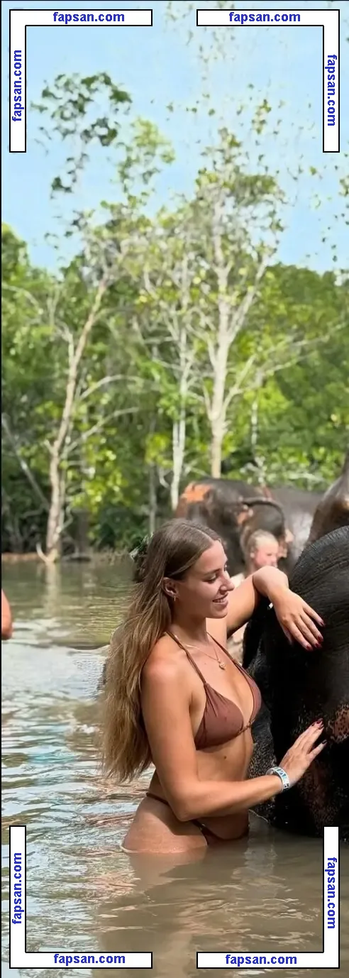 Klaudia Kroczek голая фото #0023 с Онлифанс