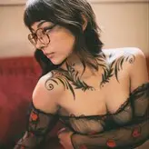 Klivvia голая #0022