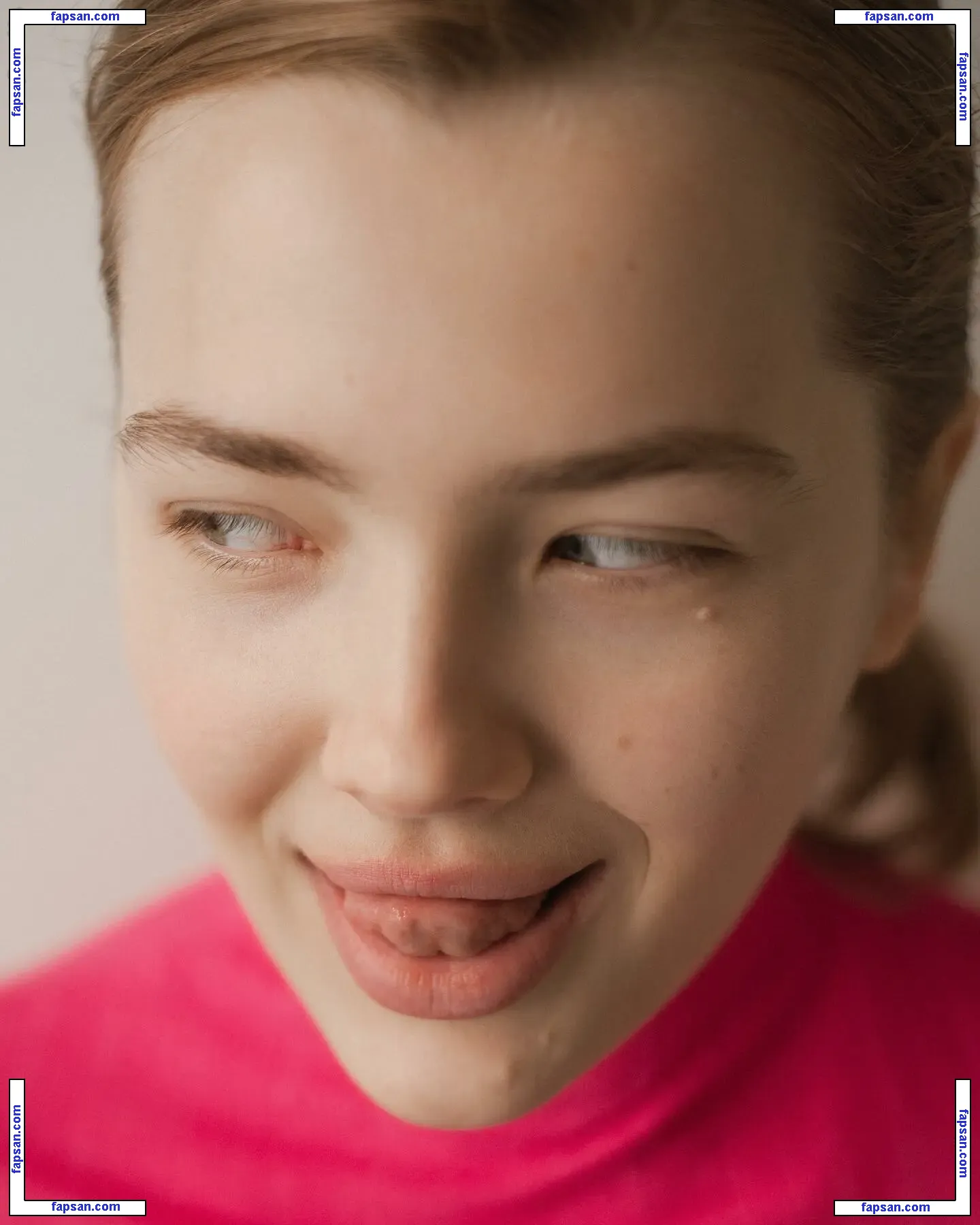 Kondrasofia nude photo #0001 from OnlyFans