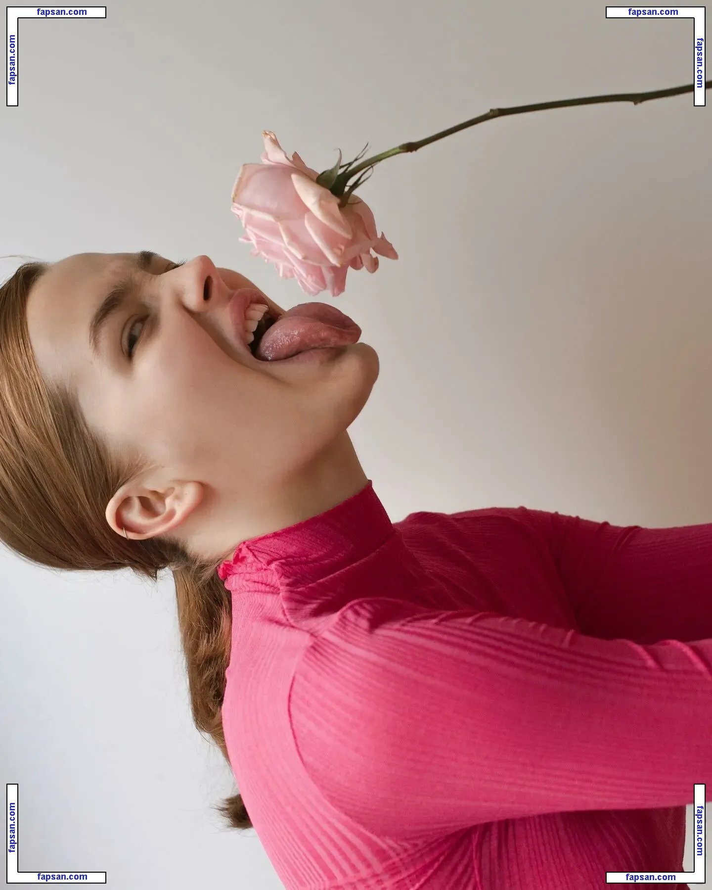 Kondrasofia nude photo #0004 from OnlyFans