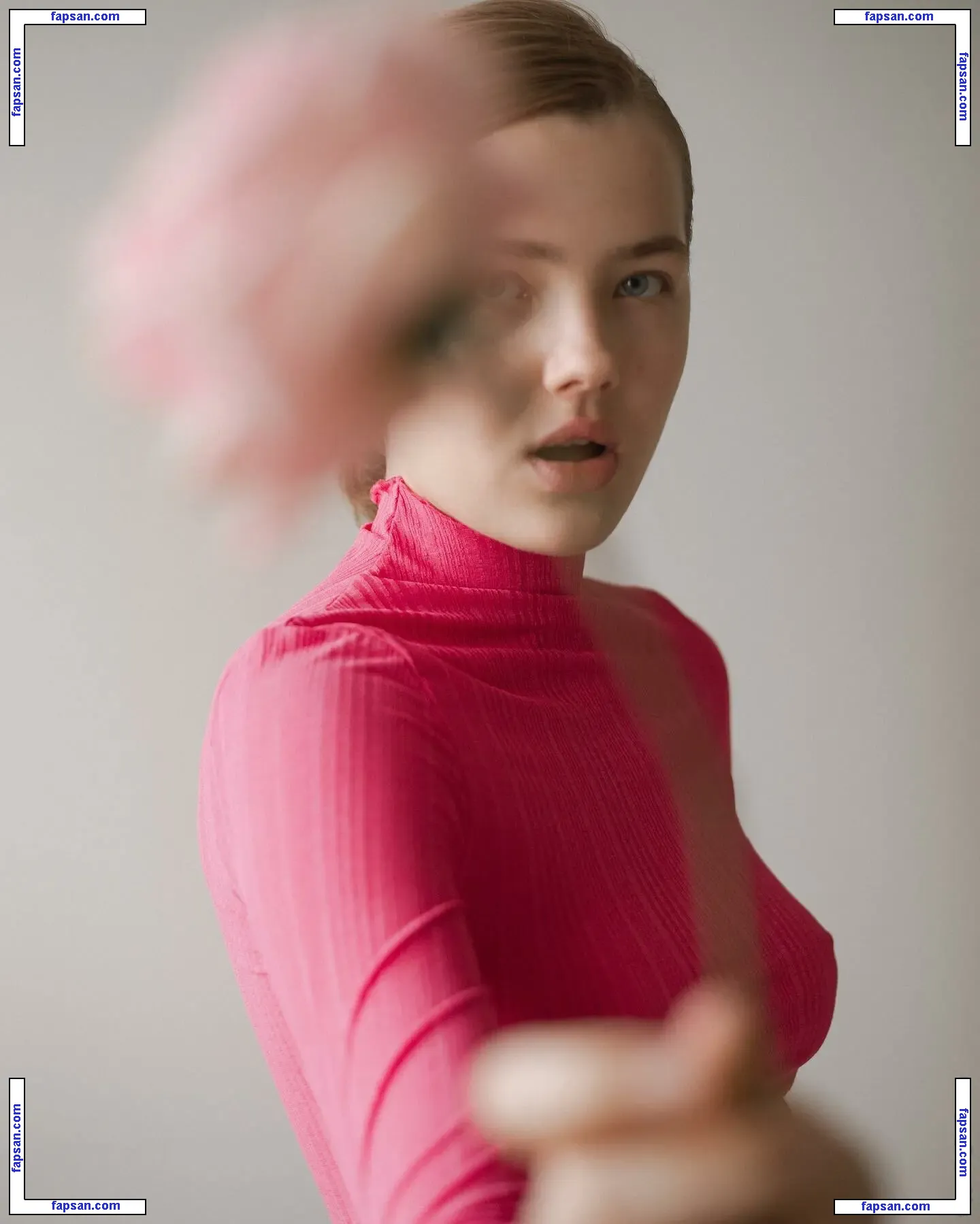 Kondrasofia nude photo #0005 from OnlyFans