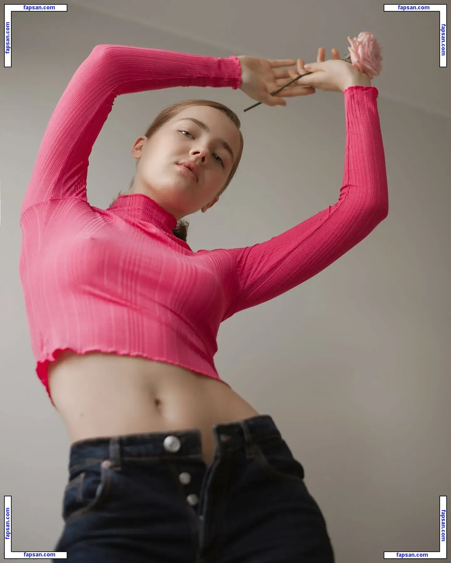 Kondrasofia nude photo #0006 from OnlyFans