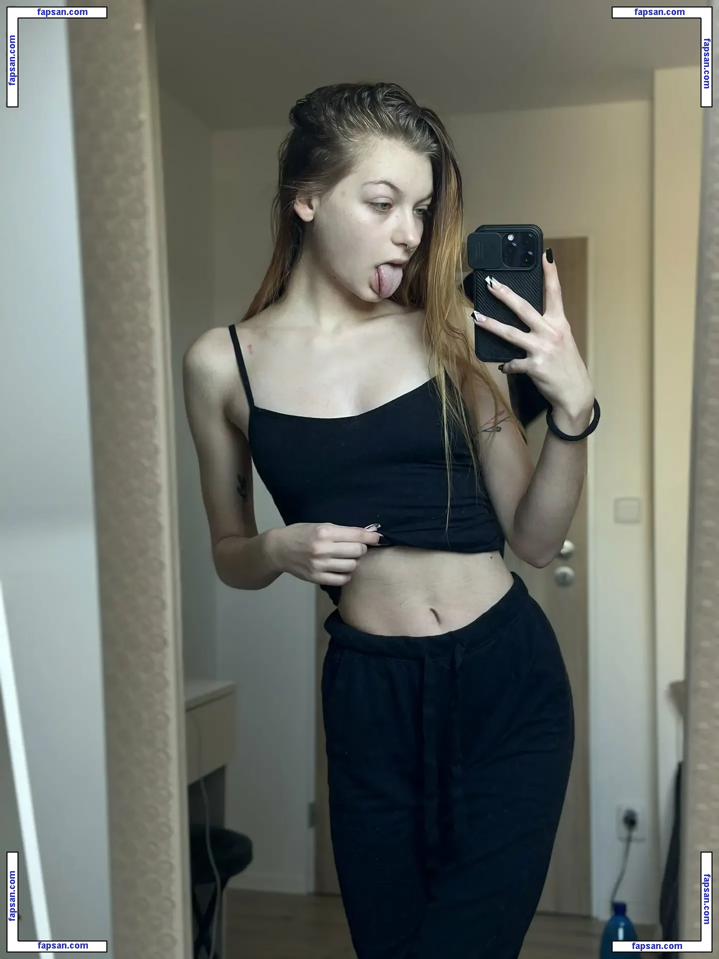 Kortie nude photo #0003 from OnlyFans