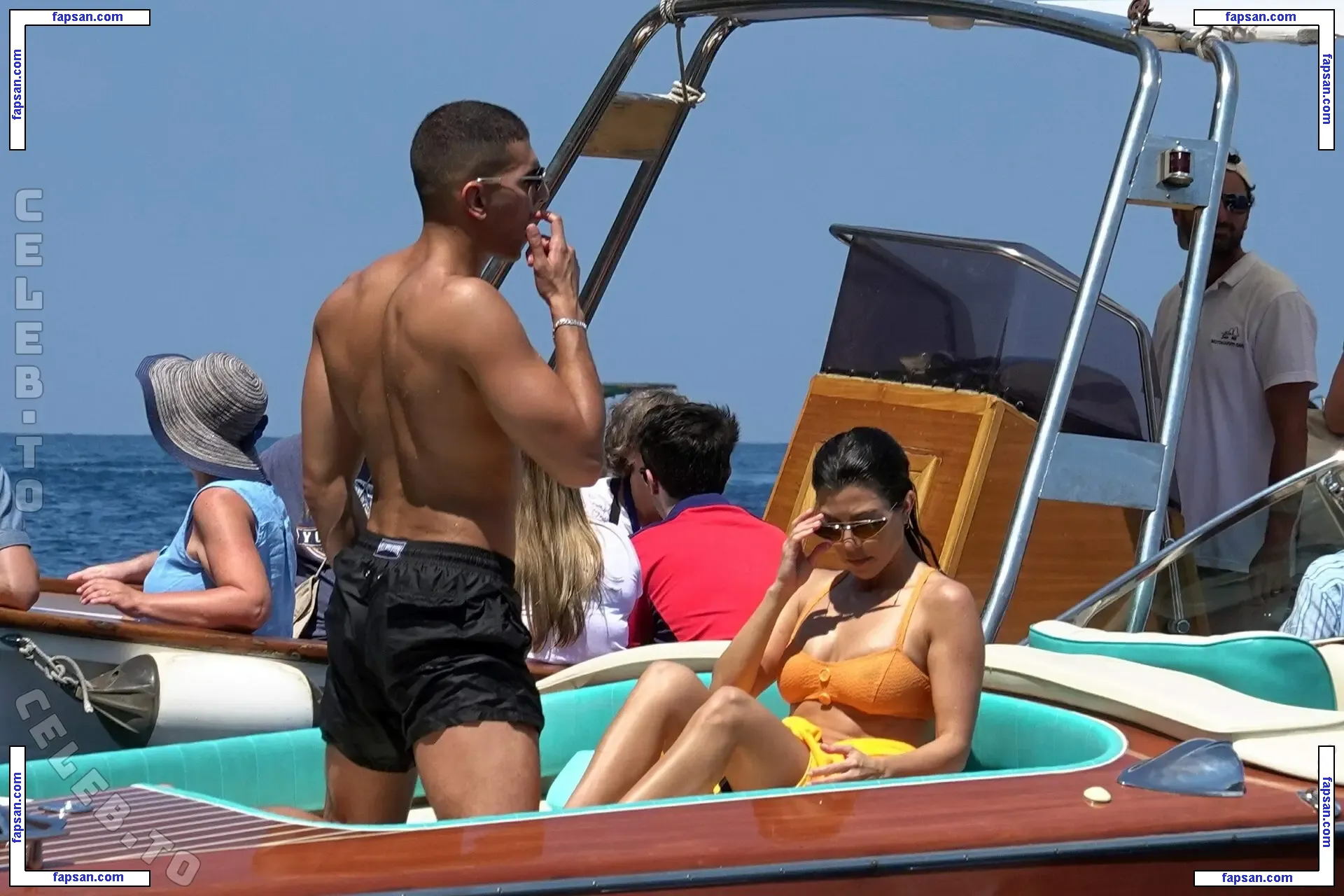 Kourtney Kardashian голая фото #5292 с Онлифанс