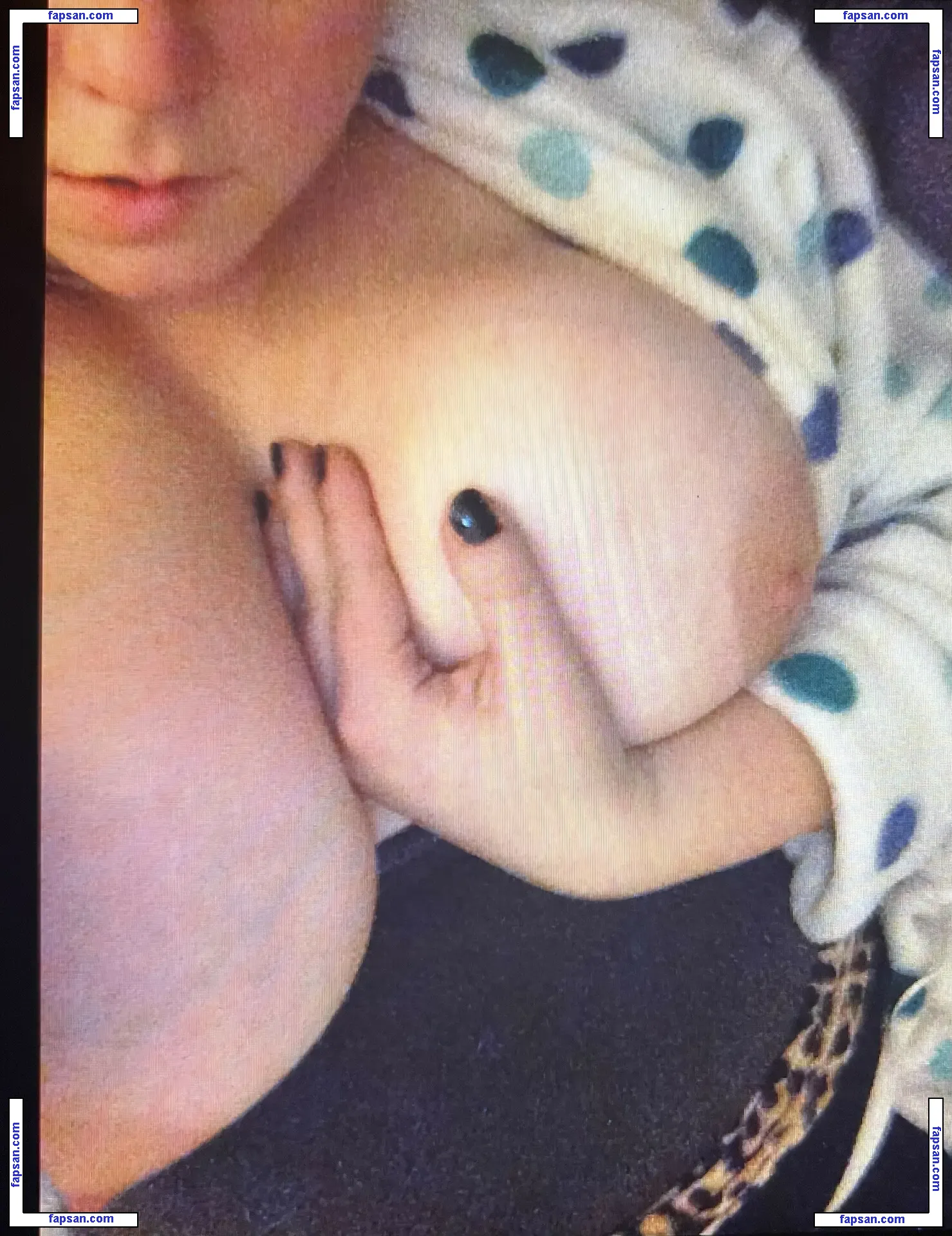 Kriissaa_krae голая фото #0014 с Онлифанс