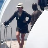 Kris Jenner голая #0009