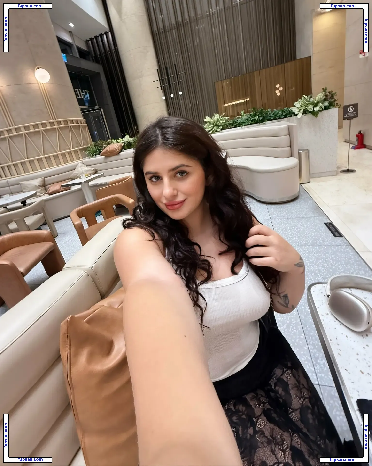 kris_juicy nude photo #0007 from OnlyFans
