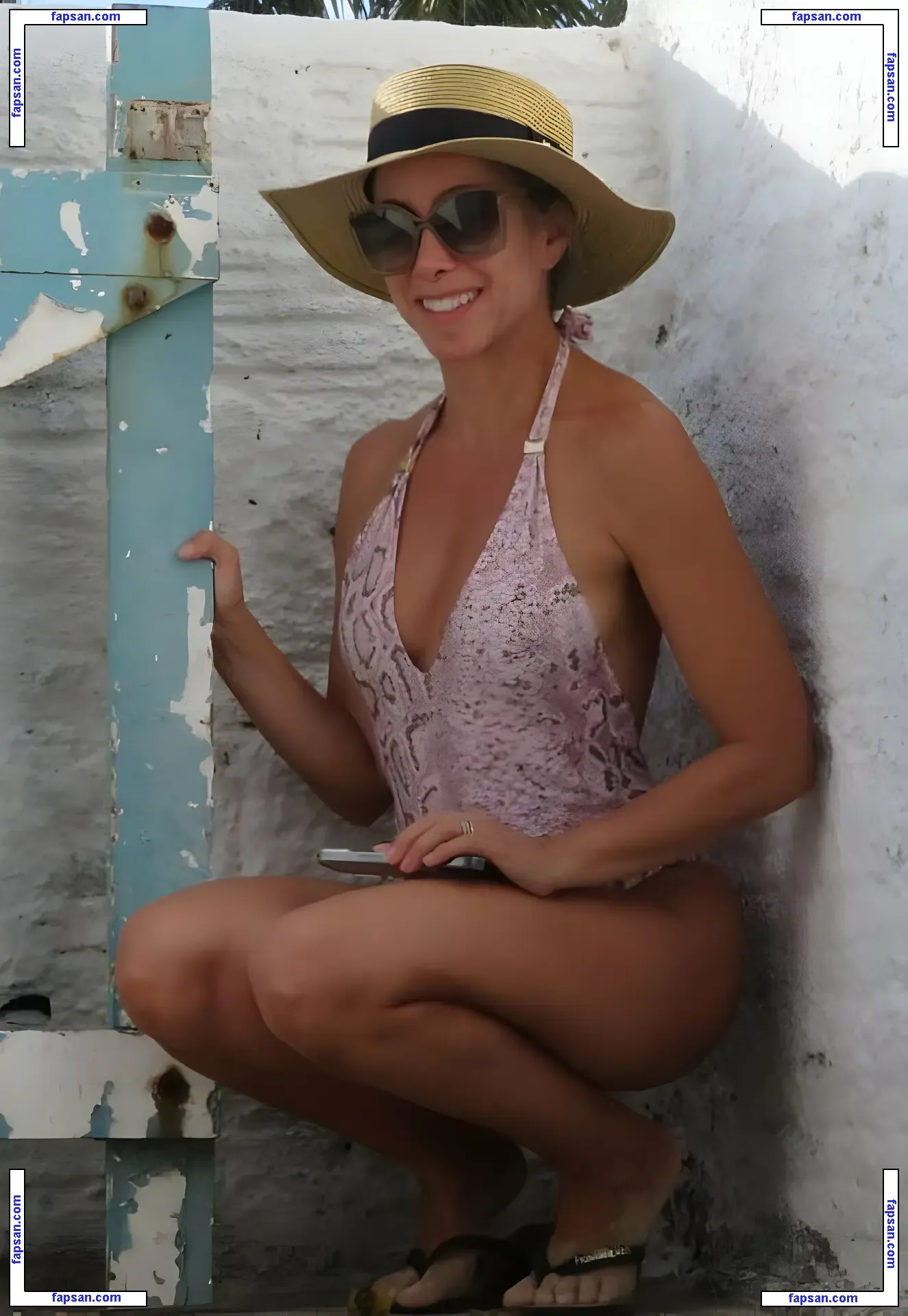 Krishna Mahon голая фото #0007 с Онлифанс