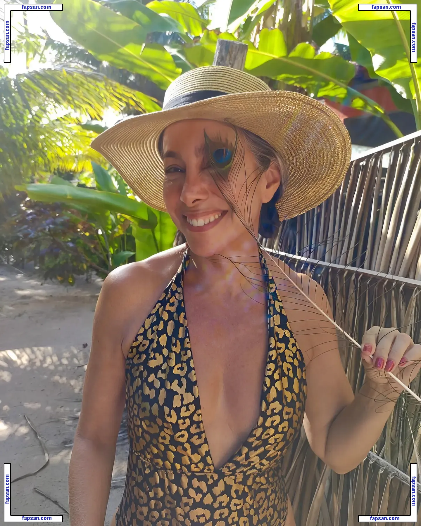 Krishna Mahon голая фото #0065 с Онлифанс