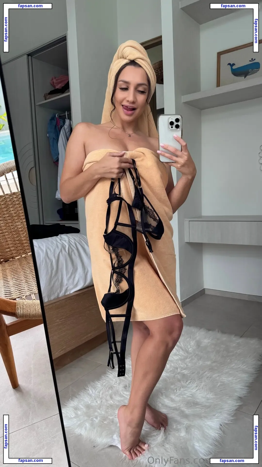 Kriss Kiss nude photo #0152 from OnlyFans