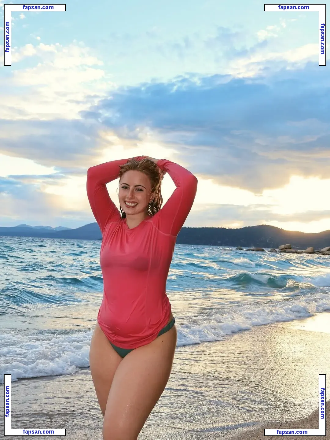 Krissee nude photo #0004 from OnlyFans